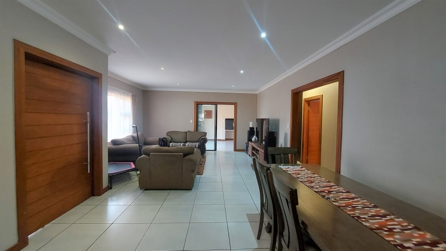 3 Bedroom Property for Sale in Melodie North West